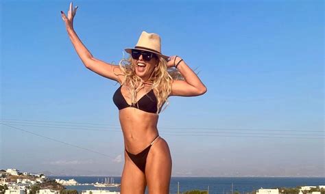 Ο γιάννης αντετοκούνμπο γράφει ιστορία με τους μπακς: Γωγώ Μαστροκώστα: Θα πάθετε πλάκα με τη μητέρα της - Είναι ...