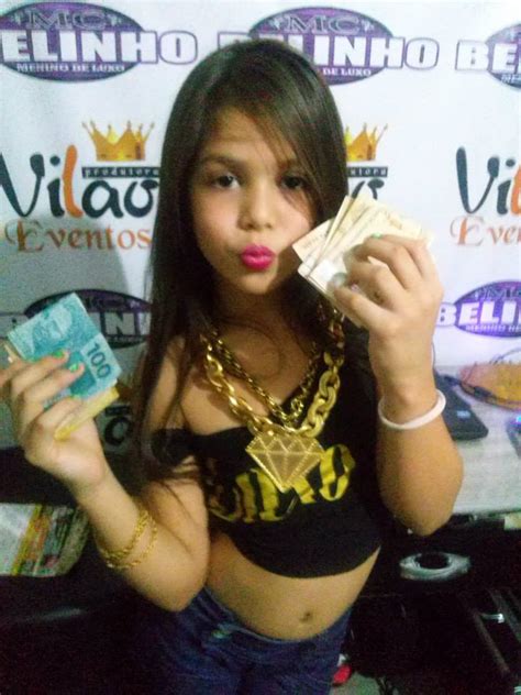 5 meninos vs 5 meninas: MC Melody: Funkeira de 8 anos ganha até R$ 40 mil por mês ...