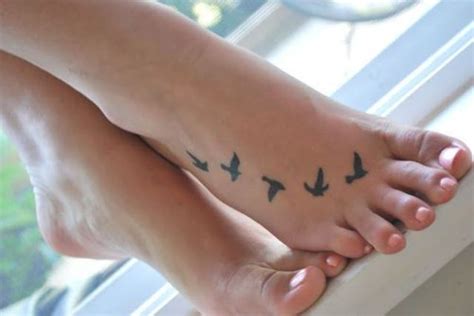 Other ideas for foot tattoos. 27 Small And Cute Foot Tattoo Ideas For Women - Styleoholic
