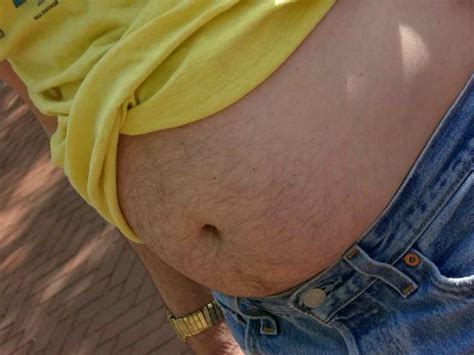 Dilaporkan perut seorang wanita australia kembung lima kali ganda selepas mi jepun yang dimakan langsung tidak dicerna selama hampir dua minggu. 6 Cara Mencegah Perut Kembung Usai Makan