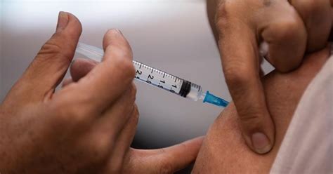 Its rate of 49.19 vaccination doses per 100 people is well above brazil's 7.79, its closest competitor. Chile es el país que más rápido avanza con la vacunación ...