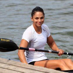 Dóra lucz (born 26 september 1994) is an hungarian sprint canoeist. Ismert Magyar és külföldi sportolók - Superfitt