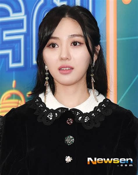 Y kwon minah, antigua integrante de aoa, quien tiene un nombre ligeramente diferente, pero también decidió que su alias artístico fuera mina. 4 K-Pop Idol yang Dikritik Habis-Habisan Oleh Netizen di ...