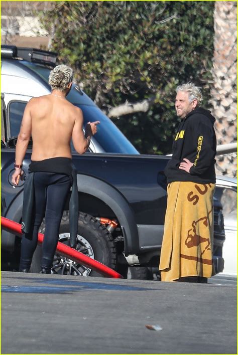 + body measurements & other facts. Jonah Hill Shows Off New Platinum Blond Hair During a Surf ...