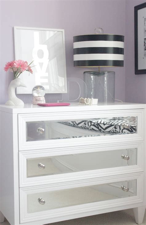 Take your teen's room from basic to beautiful with these 11 stylish picks from pbteen's collaboration with meg deangelis, the diy transform your teen's room with maybaby for pbteen. Jana Bek's Beautiful PBteen Room Makeover - Pottery Barn