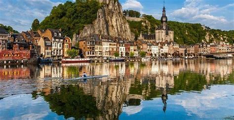 Belgica was and is the name of two belgian research vessels, with a name derived the first belgica. Dinant es una de las joyas de Bélgica - Buena Vibra