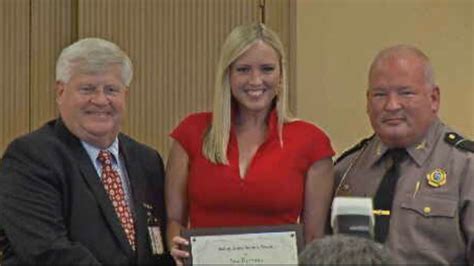 I'm a uf graduate with a passion for news, sports and entertainment. 'Traffic Jam Sam' honored for her traffic reporting | WPEC