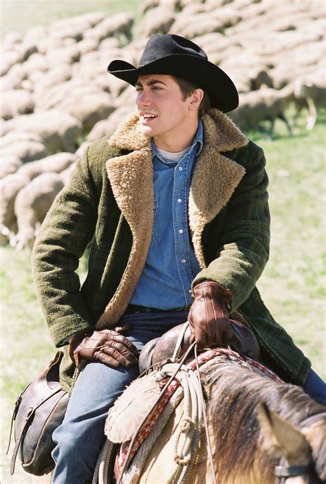 Brokeback mountain begins in the present with ennis del mar waking up in his trailer parked on the wyoming ranch where he has been working. Brokeback Mountain - Túl a barátságon