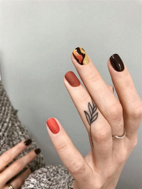 Lowest price in 30 days. tattoo in 2020 | Fashion nails, Minimalist nails, Cute ...