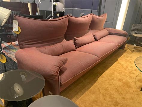 Ebay sofa zweisitzer und dreisitzer mikrofaserbezug terrakotta. Sofa Maralunga Dreisitzer 40 Maxi mit zusätzlichen Kissen ...