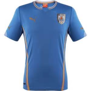 Diese seite (uruguay trikot) wurde zuletzt vor beginn der wm 2018 aktualisiert. Uruguay Trikot - WM Trikots bei Fan-Trikot.com