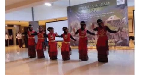 Hal ini karena agak sulit bagi kami untuk menemukan padanan yang tepat untuk kata betcha dalam bahasa indonesia. Daftarkan Penggunaan Kalimat Perintah, saran, larangan ...