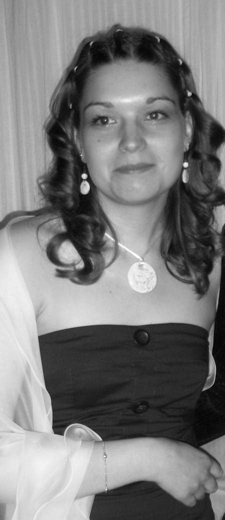 Mais il lui reste encore une médaille à décrocher…. Clarisse BOURBON, 35 ans (MARSEILLE) - Copains d'avant