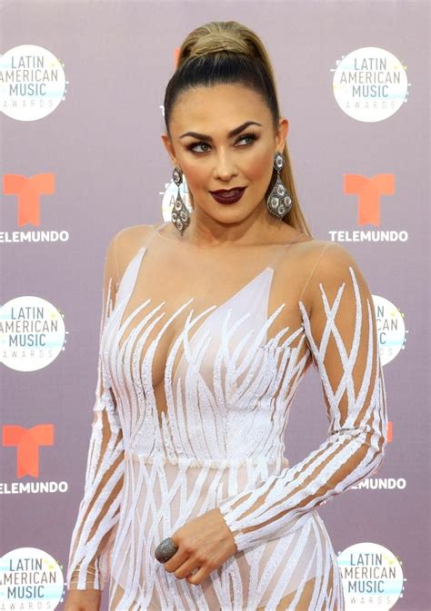 Todo sobre aracely arambula, noticias en imagenes, fotos, videos, audios, infografias, interactivos y resumenes de aracely arambula. Aracely Arámbula expone sus intimidades en sensual vestido ...