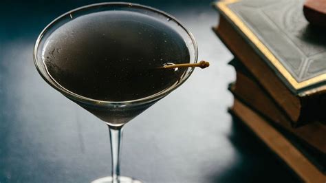 Imagine an old fashioned designed with a spiced rum and you're on the right path to the old kraken. Kraken Squid Ink Cocktail : Cocktails: five recipes to ...