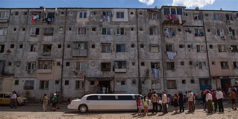 Bucarest est la capitale de la roumanie ainsi que le centre industriel, commercial et culturel du pays. Ferentari, Bucarest : UrbanHell