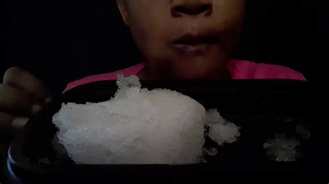 Powdered sugar icing uses only 3 ingredients and can be made in a pinch. ASMR ice eating refrozen powder ice👍👍💙 - YouTube