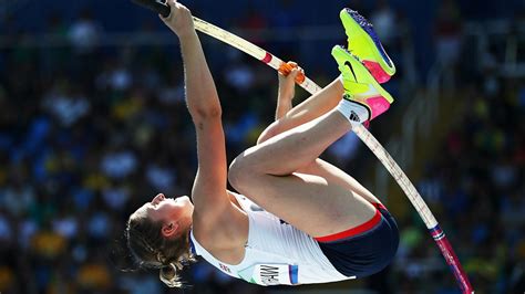 Holly bradshaw believes adapting to the coronavirus pandemic has helped her focus on her olympic dream. BBC Sport - Olympic Athletics, 2016, Finals - Friday ...