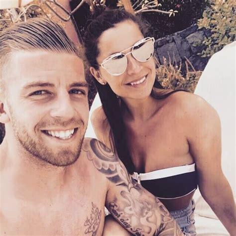 Последние твиты от toby alderweireld (@alderweireldtob). Dit is Shani, de bloedmooie vriendin van Toby Alderweireld