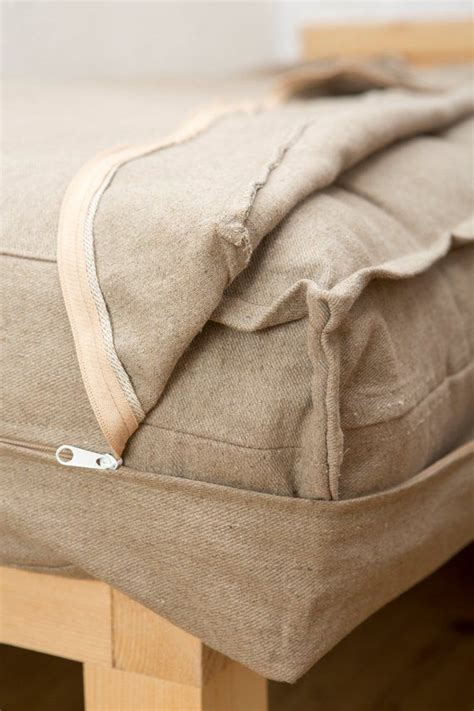 All bugaboo natural wool collection pieces are machine washable and all use woolmark certified materials. Zip-Off Cover for Mattresses and Cushions / 3-Side Zipper ...