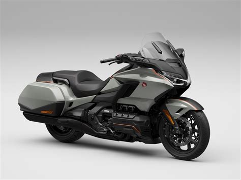 10 fastest japanese motorcycles you can buy in 2020. GL1800 Gold Wing Bagger DCT
