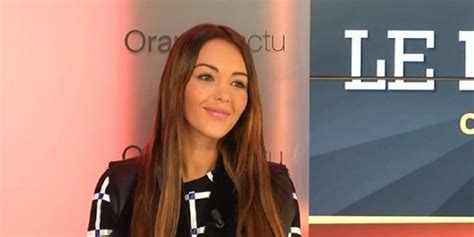 Nabilla semble être une enfant coincée dans un corps de femme fatale. La transformation de Nabilla : de vulgaire à élégante, les ...