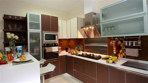 Kitchen set telah menjadi bagian view point dari interior, sehingga desainnya harus sesuai karakter desain dan selera penggunanya. Informasi Harga Kitchen Set - Zenoliving - Kitchen Expert