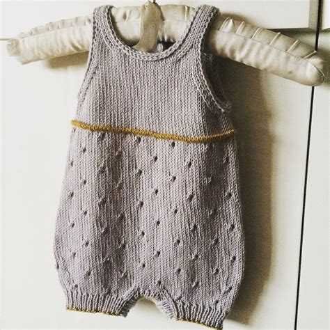 Patterns > shifio's patterns website. Ravelry: Pois Plume by Julie Chanudet | Baby boy knitting ...