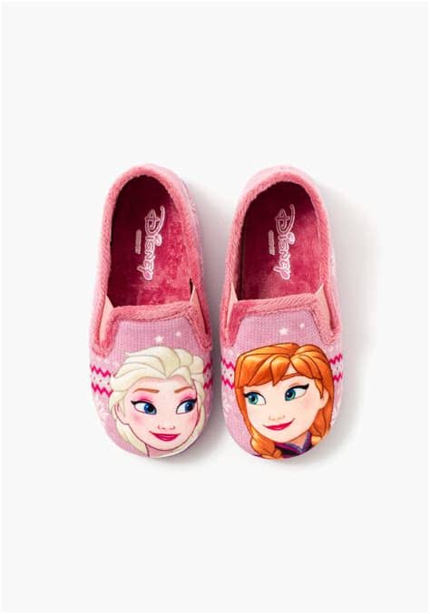 En asos te llevamos el confort a casa con la gama de zapatillas de estar por casa para mujer. Comprar Zapatillas de estar por casa Frozen de DISNEY ...