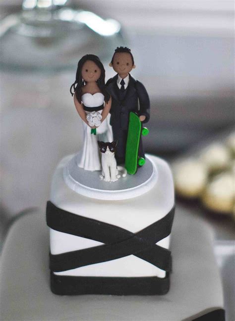 Common sense says that the couple leaning towards funny wedding cake toppers is ten times as likely to misbehave during the wedding cake exchange (much. Custom Cake Topper, includes the cat + skateboard ...