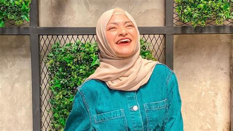 Check spelling or type a new query. Bakal Dinikahi Sule, Ini Deretan Mantan Kekasih Nathalie ...