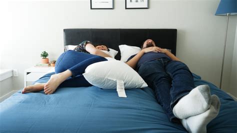 It lends the pillow a breathable comfort that can the body pillow is filled with good quality fiber. AllerEase Hypoallergenic Cotton Body Pillow Review ...