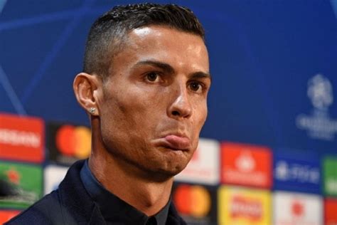 Arti mimpi kucing ternyata memiliki tafsir yang beragam baik yang menandakan kebaikan atau keburukan. Wajah "Kian" Tampan, Benarkah CR7 Lakukan Operasi Plastik?