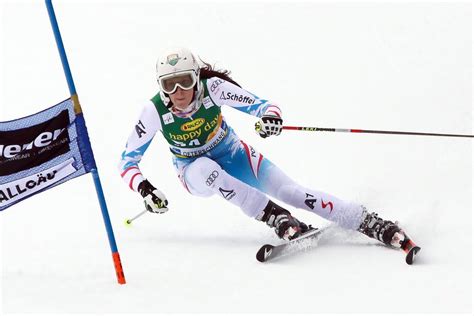 Rosina schneeberger (born 16 january 1994) is an austrian alpine ski racer. Österreichische Meisterschaften: Super-G-Titel an Schneeberger und Hemetsberger