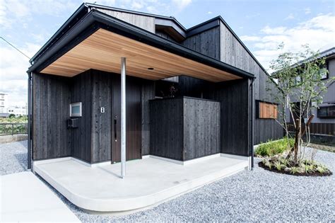 136,147 likes · 11,576 talking about this. 平屋のような2階建て 33坪の実用サイズ 大きな庇がかかる玄関 ...