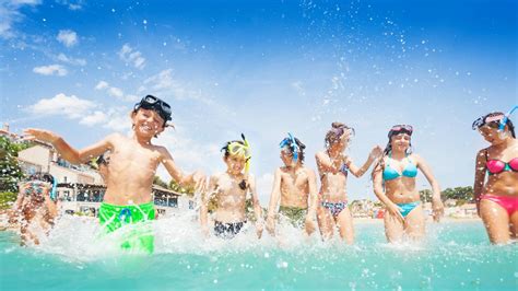 That a lot of free vacations! QLD Public Holidays 2019: Full list of holiday, school key ...