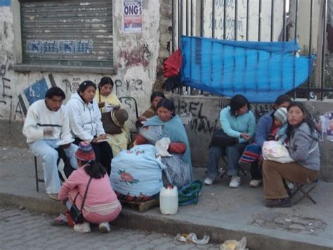 Este jueves 16 de julio es feriado porque se celebra el día de la virgen del carmen y es de esperar que algunos trabajadores tengan como interferiado el viernes. Mi ciudad El Alto: El Alto Bolivia Venta de comida en la ...