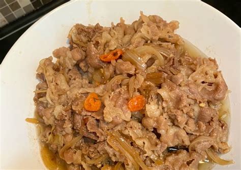 250 gr daging sapi (usahakan daging has dalam biar cepet empuk) bawang bombay. Resep Beef Teriyaki Yoshinoya - Resep Beef Yakiniku ...