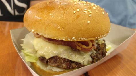 At first glance, station 1 provides relatively quick service to customers. It's About Food!!: Flip Burger @ Queensbay Mall
