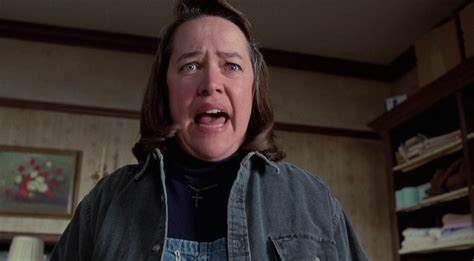 Lo scrittore sta raggiungendo la sua villa in montagna e ha un incidente d'auto. Misery non deve morire (1990) BRRip m720p - ITA/ENG 2.1 GB | HD4ME