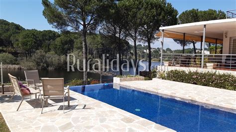 Situada en lugar tranquilo rodeada d. Casa Rural con piscina y barbacoa en Córdoba