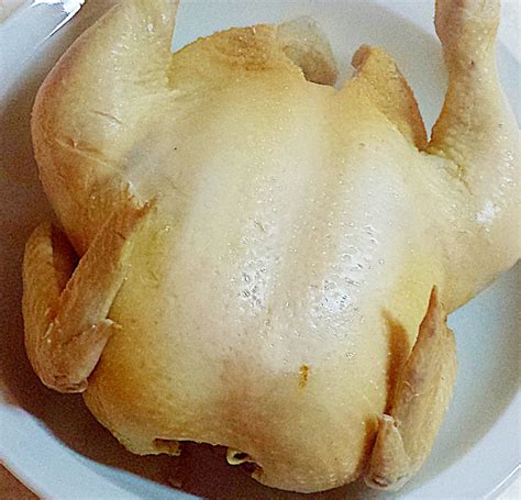 Reduce heat, and simmer, uncovered, for 5 minutes or until chicken is done. Perfect Poached Chicken (浸 雞) - Chinese Foody