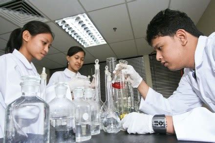 Peringkat organisasi perkhidmatan patologi hospital dan kesihatan awam/agensi kerajaan. DIPLOMA TEKNOLOGI MAKMAL PERUBATAN/DIPLOMA IN MEDICAL LAB ...