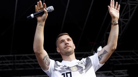 #die mannschaft #germany nt #weltmeisterschaft 2006 #wm 2006 #current nt players only #i know a whole lot more still plays in clubs. Public Viewing mit Lukas Podolski: Vom Spieler zum Fan