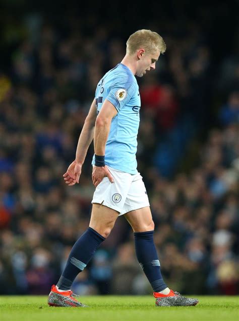 Find out everything about oleksandr zinchenko. Oleksandr Zinchenko of Manchester City leaves the pitch injured... | Manchester city, Manchester ...