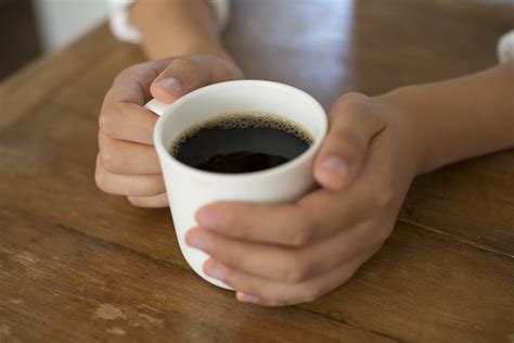 Umumnya, green tea cukup aman dikonsumsi dan bahkan punya banyak khasiat. Kebaikan Minum Kopi Yang Anda Perlu Tahu - Resepi Bonda