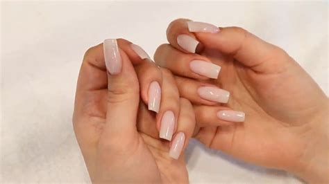 Hi dolls, so its that time of the season !!! Kylie Jenner inspired||From AlexandrasGirlyTalk?on YouTube. #kyliejennernails | White nails ...