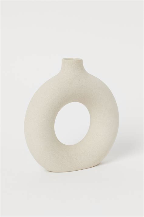 70 215 000 eller skriv en mail til info@fenomen.dk. Ceramic Vase in 2020 | Vase with lights, Ceramic vase, H&m ...