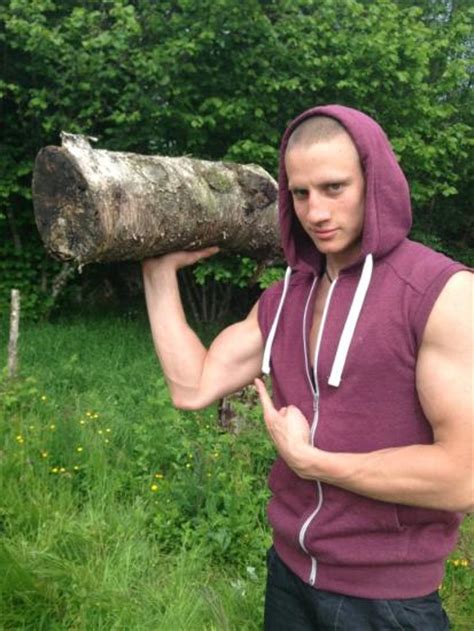 Scagliusi vs vandergheynst 170lbs amateur mma contest cwse25 7th march 2020. «Idol»-Nanna vil bli «Norges tøffeste» - Kjendis