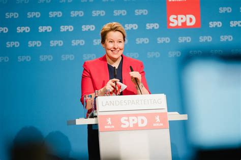 Zum zweiten mal in ihrer geschichte errichtete die sozialdemokratische partei deutschlands (spd) damit ihre zentrale für den parteivorstand in berlin. Franziska Giffey ist unsere Spitzenkandidatin - SPD Berlin